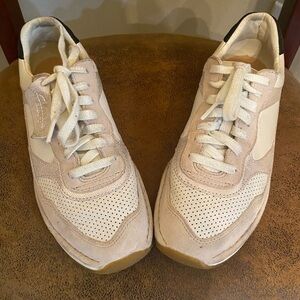 Clarks Craft Cream and White Athletic Shoes Women’s Size-8.5